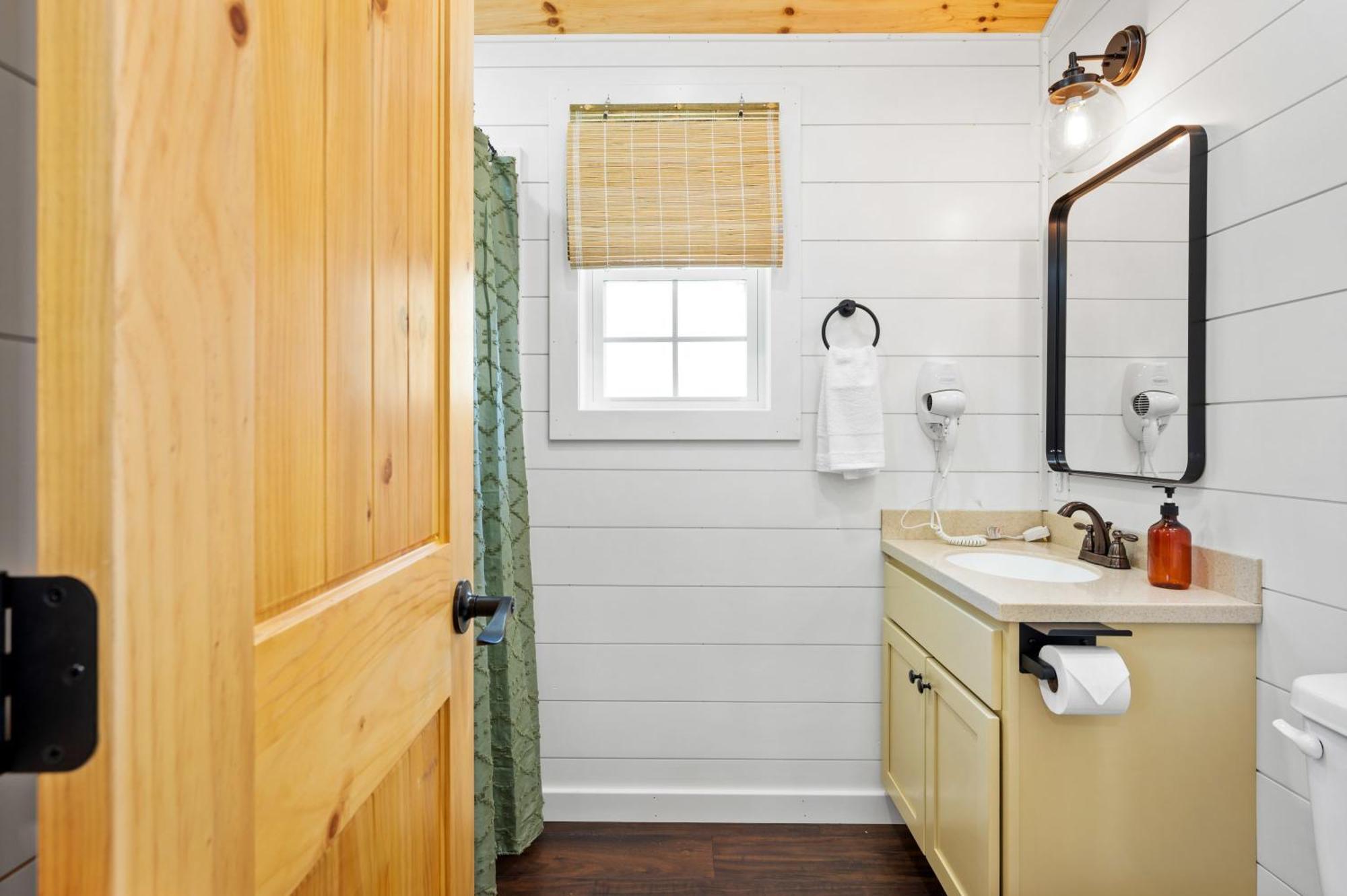 The Lodges At Eden Reserve - Pet Friendly Cabins Near Ark Williamstown Luaran gambar
