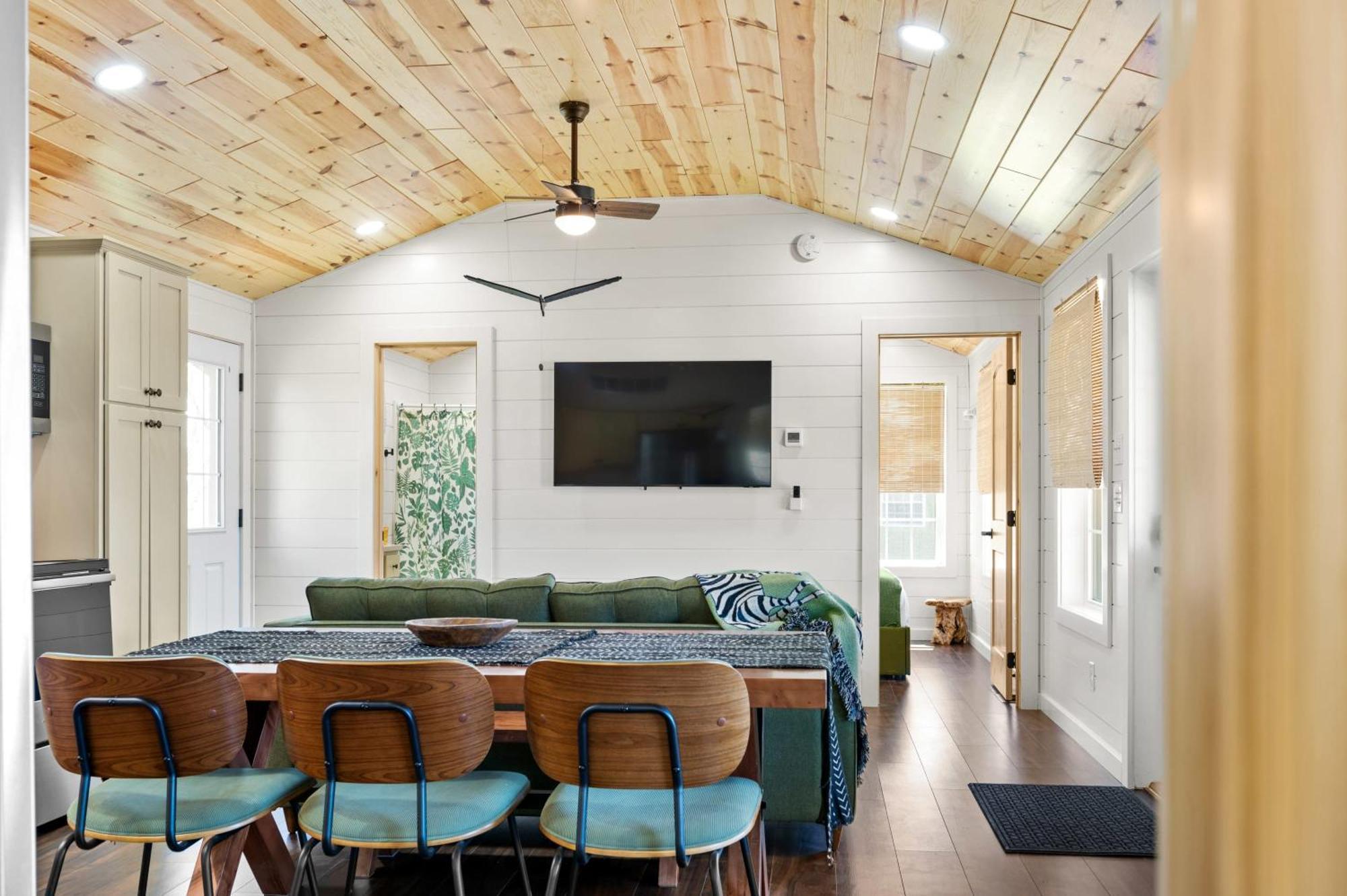 The Lodges At Eden Reserve - Pet Friendly Cabins Near Ark Williamstown Luaran gambar