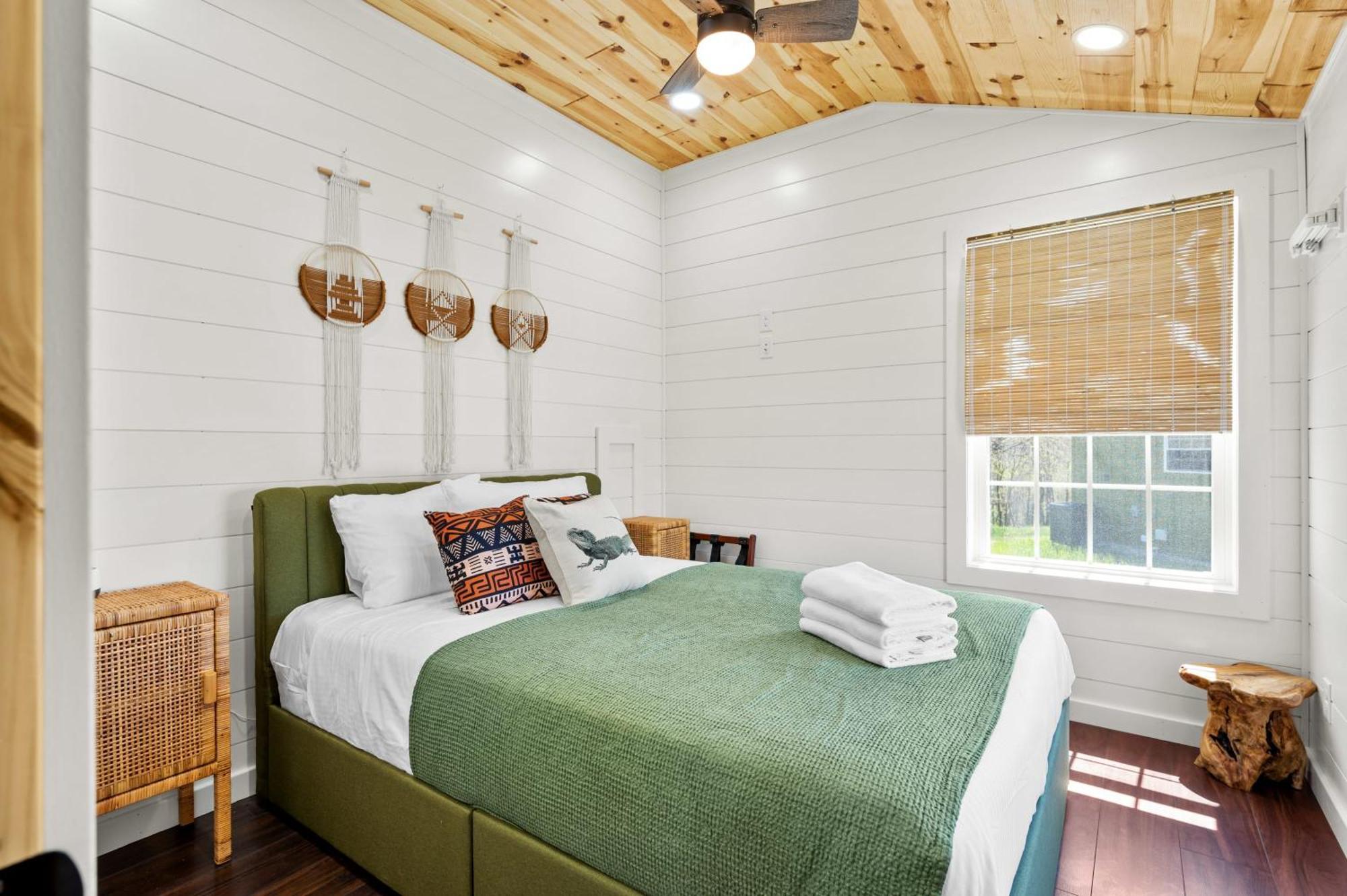 The Lodges At Eden Reserve - Pet Friendly Cabins Near Ark Williamstown Luaran gambar