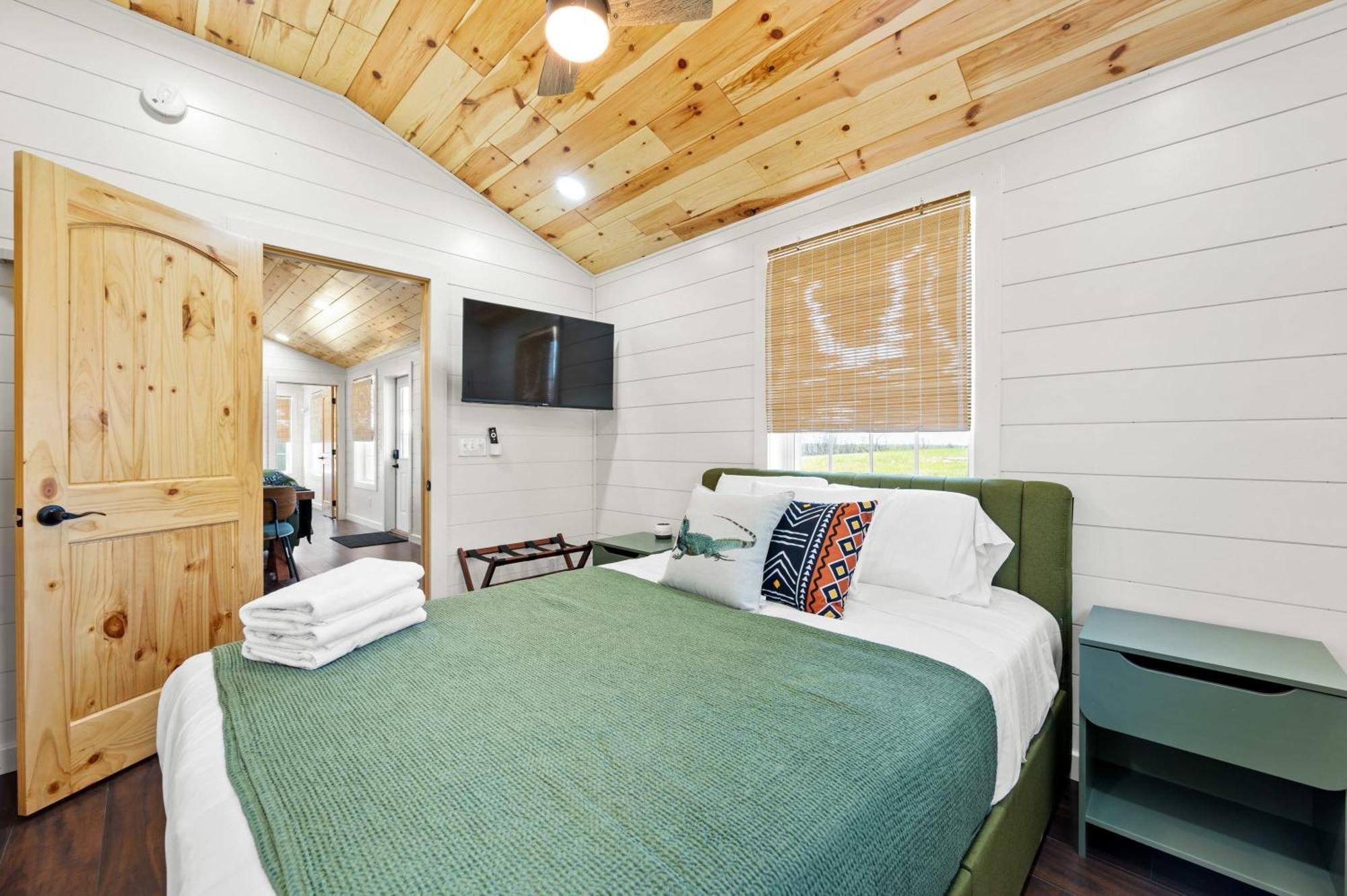 The Lodges At Eden Reserve - Pet Friendly Cabins Near Ark Williamstown Luaran gambar